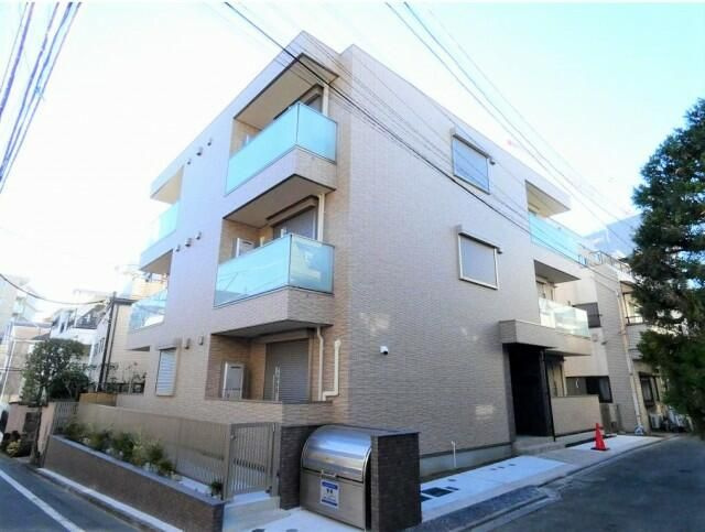 プリュム四谷の外観