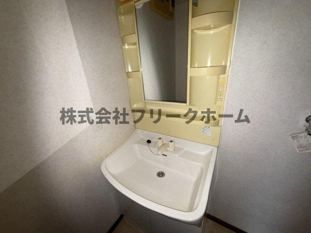 武蔵野市西久保１丁目の賃貸マンションの洗面所