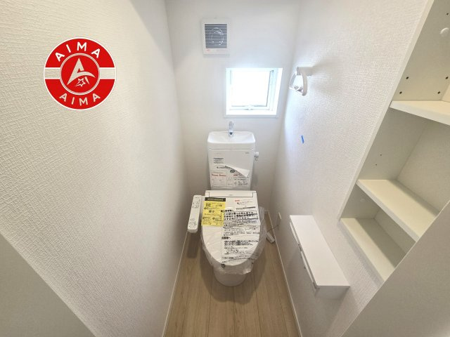 福岡市早良区干隈4丁目第15-2棟（1号棟）のトイレ|トイレ・ウォシュレット付。快適で衛生的な洗浄機能付温水シャワートイレです。