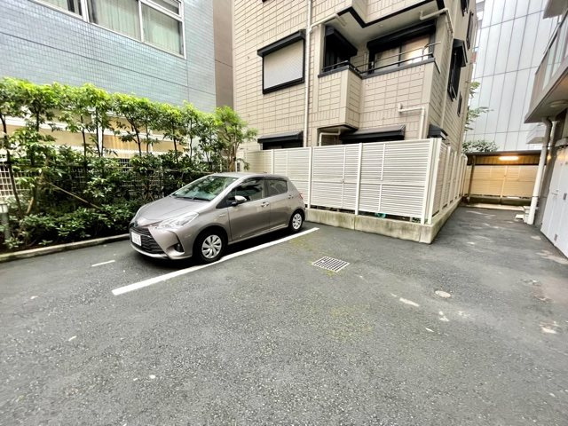 レジディア大森Ⅱの駐車場|敷地内平置き駐車場　空き状況等詳細はお問合せください。