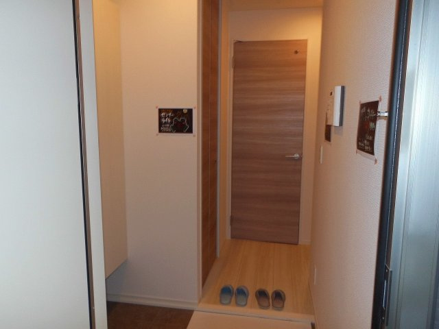デーヴァ林崎の玄関