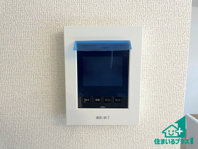 ★3(土)4(日)現地見学可能！★彦根市鳥居本町　限定1邸の防犯設備|カラーモニターインターホン！声だけでなく来訪者の姿や顔がモニターで確認できるので、小さなお子様がいらっしゃるご家庭でも安心できます！