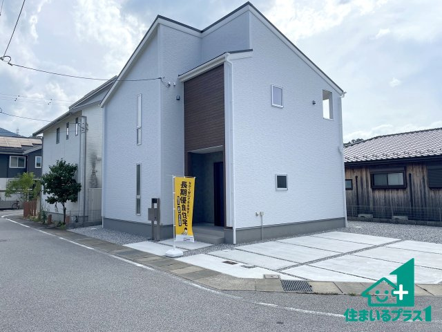 ★3(土)4(日)現地見学可能！★彦根市鳥居本町　限定1邸の外観|安心の10年保証！外観を美しく保ち、雨水で汚れを落とします！気になることがありましたら、お気軽にお問い合わせください！