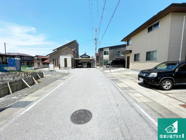★5(土)6(日)現地見学可能！★彦根市鳥居本町　限定1邸の前面道路含む現地写真|周辺は落ち着いた街並みの住宅地！子育てがしやすい住環境です！まだ未完成ですが、現地でしかわからない事もございます。是非一度ご覧ください。