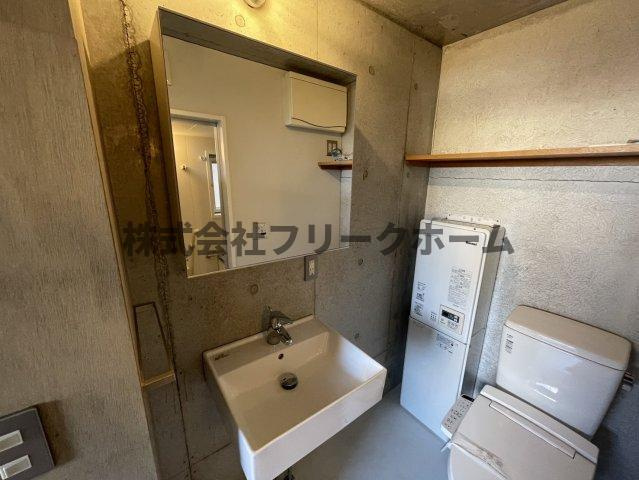 DECKSの独立洗面台|別部屋参考写真です。