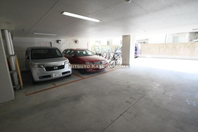 【駐車場】