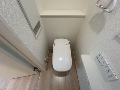 【トイレ】 | 川口市弥平中古戸建 | 1階・2階ともにタンクレストイレ設置！清潔感があり掃除も楽々です！