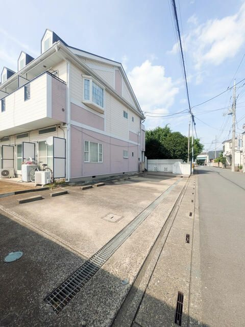 ルーブルの駐車場