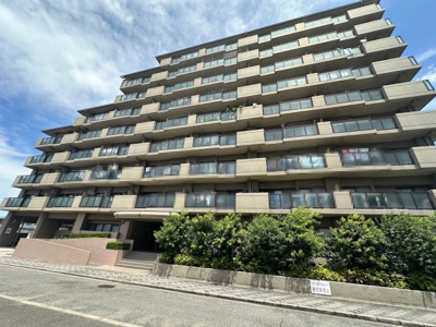 【外観】 | ファミール岸和田ステージ２ | 南海本線「春木」駅まで徒歩７分♪毎日の通勤通学に便利な立地です！忙しい朝や遅い帰宅時にも安心ですね♪