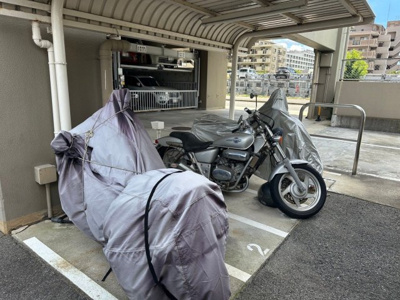【駐輪場】 | ファミール岸和田ステージ２ | 現況空家ですので、お忙しい方でもお仕事帰り等にご内覧頂けます♪