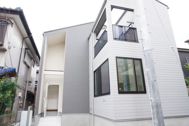 越谷市伊原2丁目 新築分譲住宅の外観