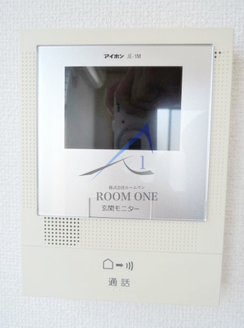アムール 東四つ木のセキュリティ|モニター付きインターホンです。