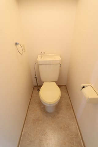 丸二サンハイツのトイレ|※別部屋のお写真で、現況優先と致します。