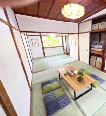 長田区堀切町の和室|和室の間の扉を開けることで、開放感あふれる空間に(家具・小物はイメージ画像です)
