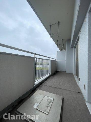 グリーンパーク水元Ⅳリバーサイドのバルコニー|ドキドキの新生活も、安心してスタート。ぴったりの住まいを見つけませんか？クランディアが一緒に住まい選びをサポートします‼　まずは、お気軽にお問合せください　＃クランディア