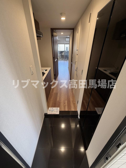 【玄関】レガリス目白学習院下