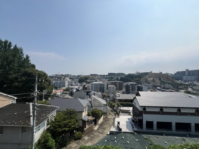 メルファ保土ヶ谷のバルコニー