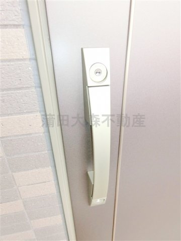 ルーブル大鳥居六番館の玄関