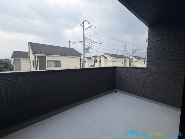 小田原市中新田　未入居戸建　全2棟2号棟のバルコニー
