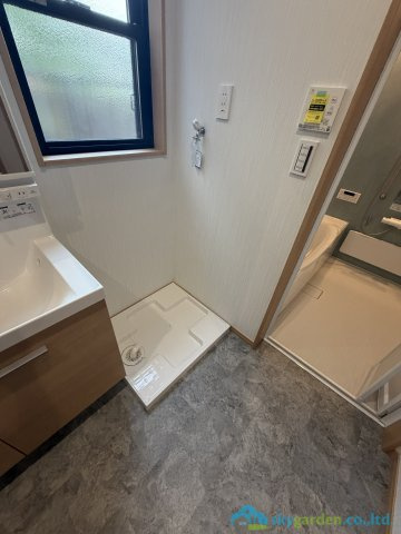 小田原市中新田　未入居戸建　全2棟2号棟のランドリースペース