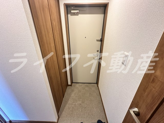 Gradito東石切の玄関|収納もある玄関です