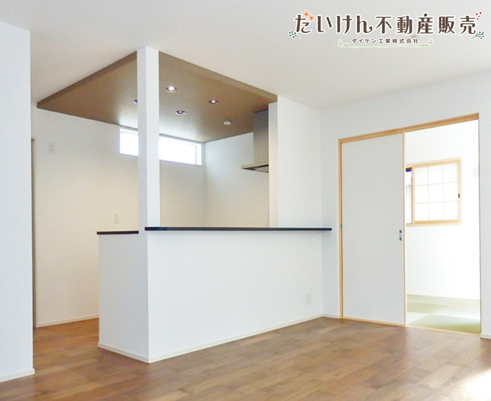 加古川市平岡町高畑　第12期　新築一戸建ての居間・リビング