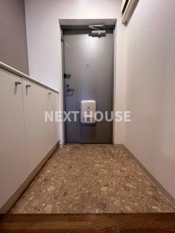 メゾンキコー住之江の玄関