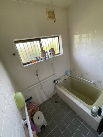 土居町津根　中古住宅の浴室