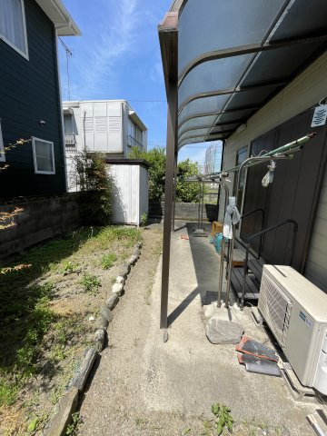 土居町津根　中古住宅の前面道路含む現地写真