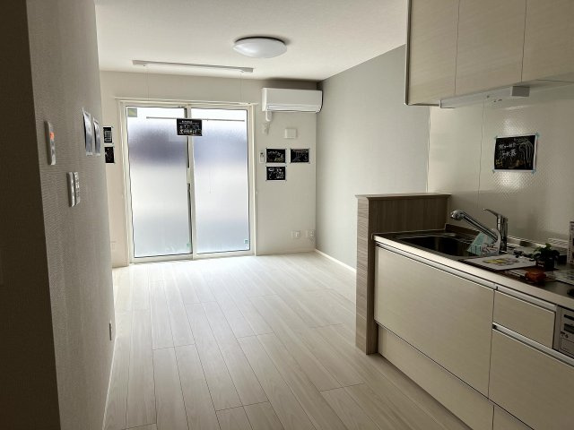 リコルド住吉の居間・リビング