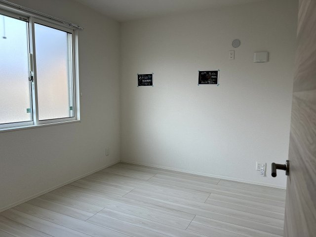 リコルド住吉の洋室
