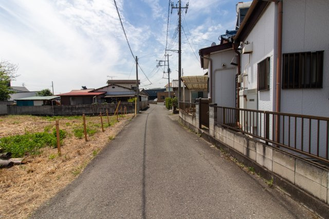 足利市小俣町の売地の前面道路含む現地写真|西側前面道路　