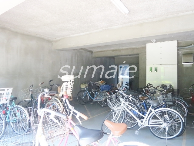 メルベーユ秀華のその他共用部分|敷地内自転車置き場です♪