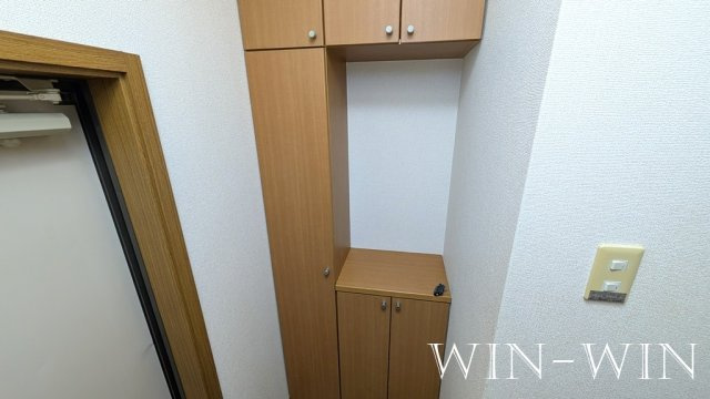 ドルフ・サンフラワーの玄関