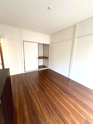 上大市3丁目の洋室|収納充実。全室に収納がついております