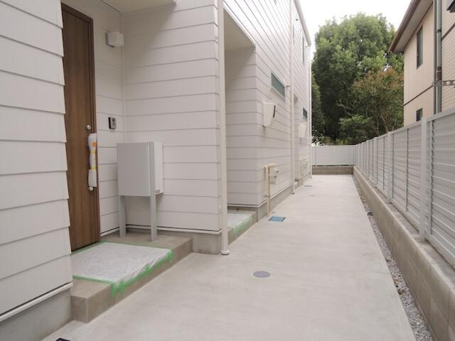 川崎市多摩区菅６丁目のテラスの玄関
