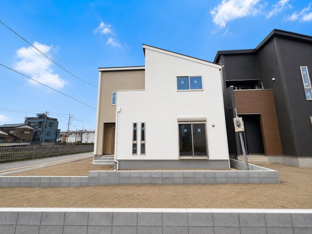 三郷市　新和4丁目　新築戸建　全2棟