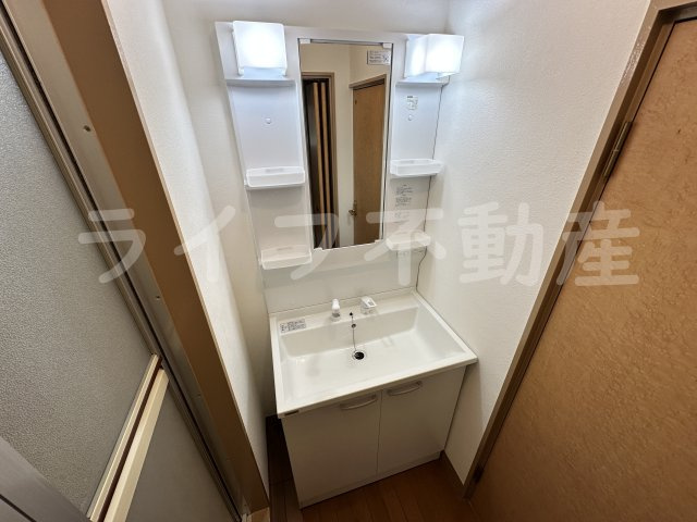 ヴェール上小阪の独立洗面台