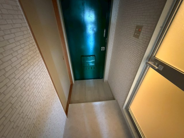甲南メゾン青木の玄関