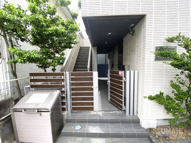 さいたま市中央区鈴谷４丁目の賃貸マンションのエントランス|建物入り口です☆彡