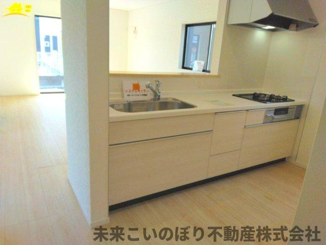 【キッチン】 | Cradle garden加須市南町第3　1号棟 | 対面キッチンならつくりたてのお料理をすぐに食卓へ♪配膳しながら調理ができるので調理スペースを広く使用でき、作業効率も上がります♪