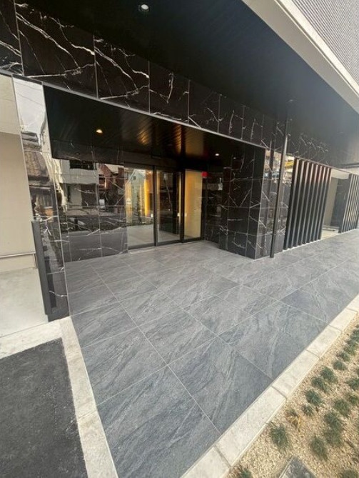 CREST TAPP名古屋山王のエントランス
