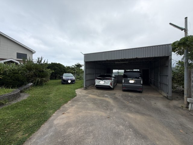 恩納村谷茶（オーシャンビュー旅館業取得済み）の駐車場|複数台駐車可能♪