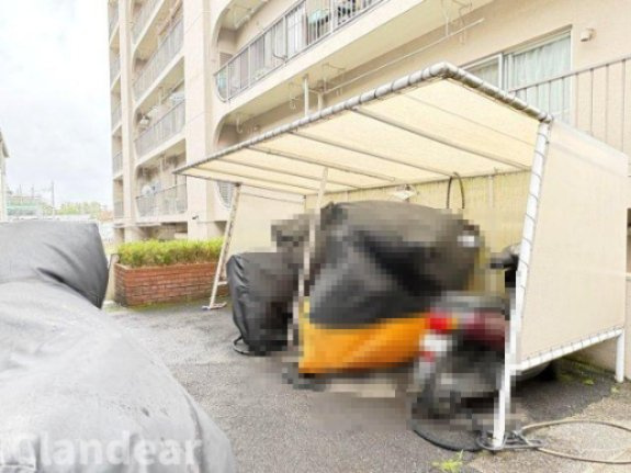  ルネ松戸の駐輪場|ドキドキの新生活も、安心してスタート。ぴったりの住まいを見つけませんか？クランディアが一緒に住まい選びをサポートします‼　まずは、お気軽にお問合せください　＃クランディア