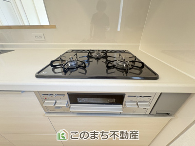 【キッチン】 | CRADLE GARDEN古河市諸川第9　 | 3口ビルトインコンロで同時調理可能☆時短家事につながりますね☆