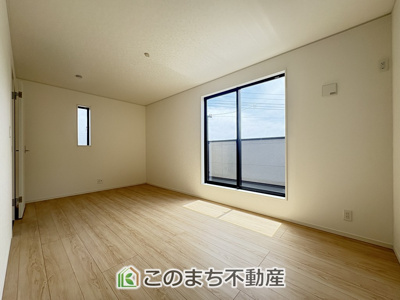 【洋室】 | CRADLE GARDEN古河市諸川第9　 | 窓が多く明るい室内が好印象☆