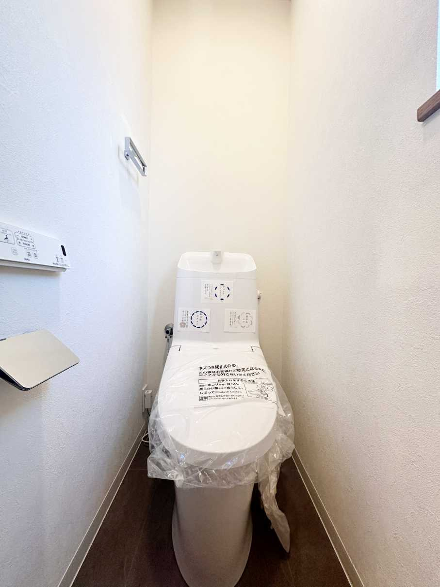 松戸市松戸戸建のトイレ|清潔感のあるトイレです