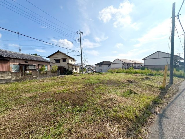 富士宮市宮原の売地の前面道路含む現地写真