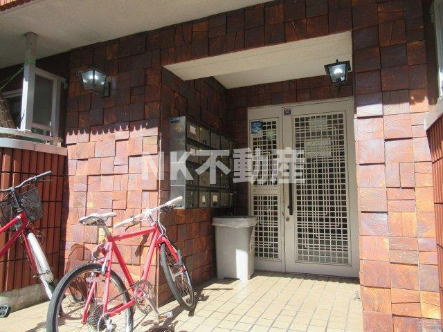【エントランス】 | グローバル八戸ノ里Ⅱ（八戸ノ里賃貸） | エントランスです