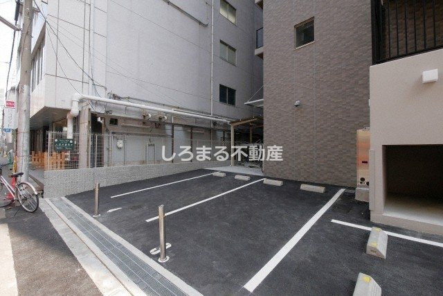 WORVE大阪本町の駐車場